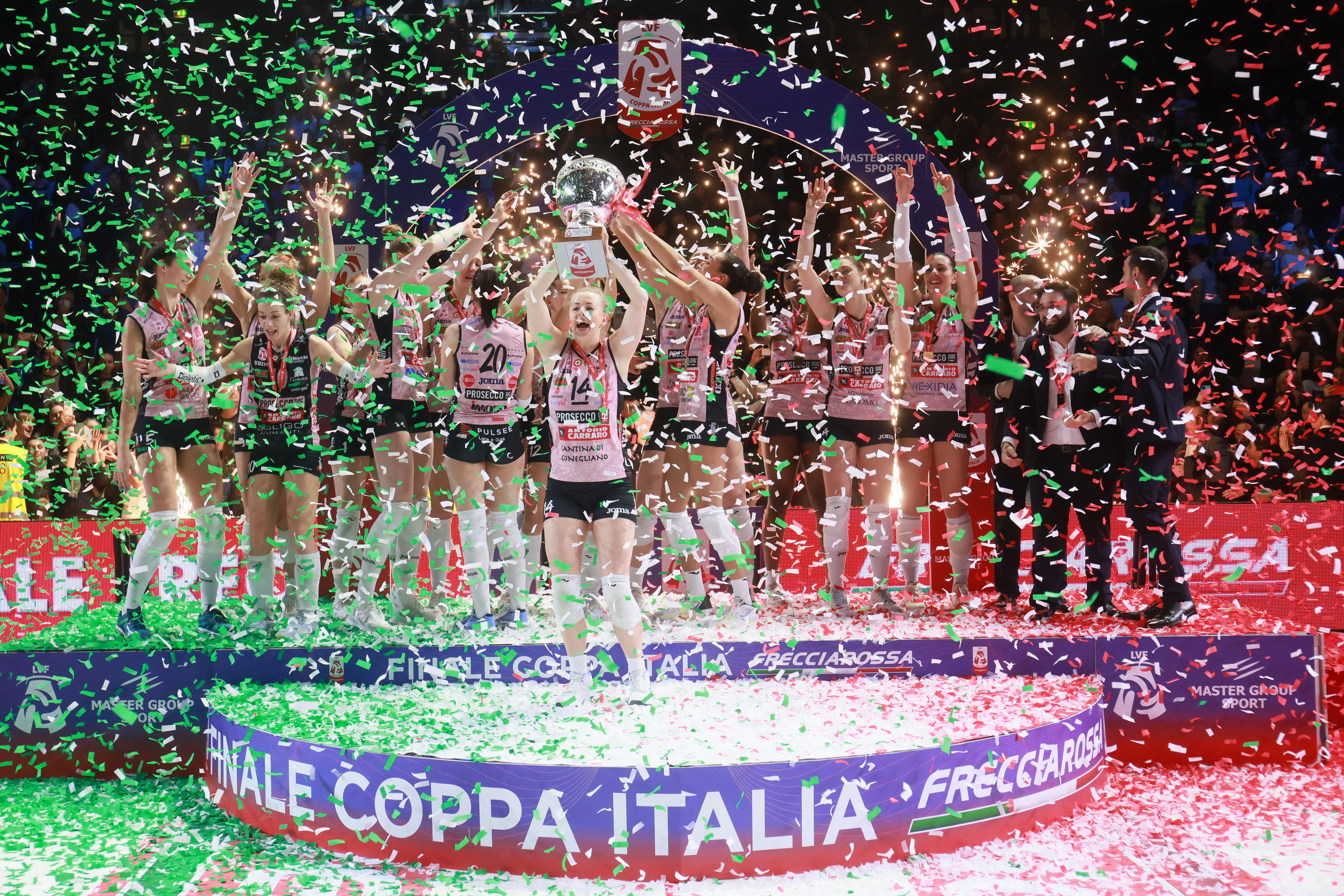 半岛体育登录入口-意大利女足队成功晋级女子杯赛